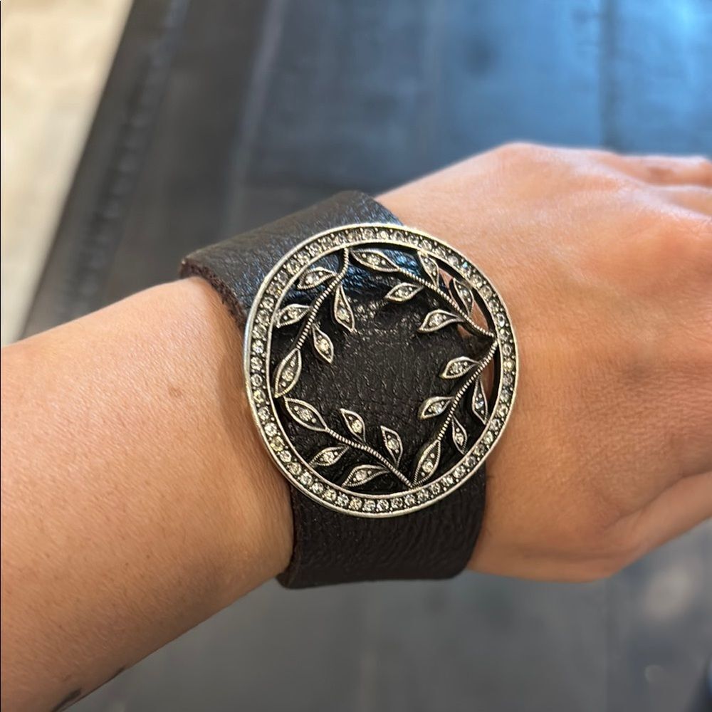 Lucky Brand Vintage Leather Rhinestone Bracelet Magnetic Clasp Silver Leaf